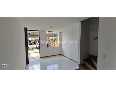 Casa de 3 alcobas en venta en Loma Del Indio, Medellín, 103 m² · foto 4 de 19