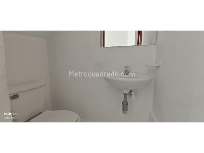 Casa de 3 alcobas en venta en Loma Del Indio, Medellín, 103 m² · foto 7 de 19