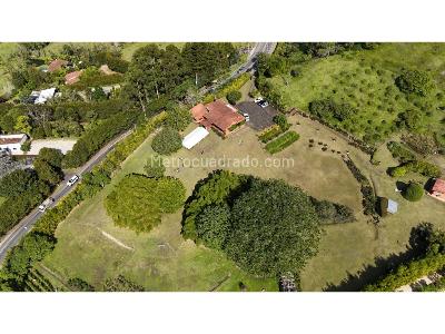 Casa de 3 alcobas en arriendo en Rionegro, Medellín · foto 2 de 20