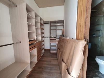 Casa de 3 alcobas en venta en Llanogrande, Medellín, 1876 m² · foto 11 de 20