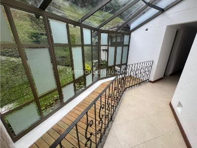 Casa de 3 alcobas en venta en Loma De Las Brujas, Medellín · foto 9 de 20