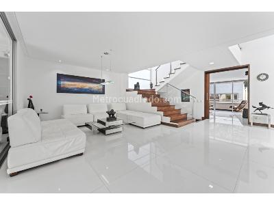 Casa de 3 alcobas en venta en San Lucas, Medellín, 340 m² · foto 3 de 20