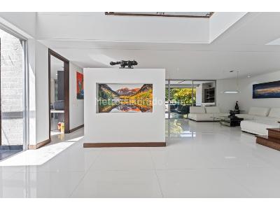 Casa de 3 alcobas en venta en San Lucas, Medellín, 340 m² · foto 8 de 20