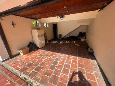 Casa de 5 alcobas en venta en Zuñiga, Medellín, 1300 m² · foto 8 de 20