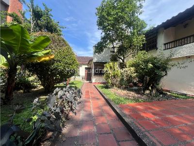 Casa de 5 alcobas en venta en Zuñiga, Medellín, 1300 m² · foto 12 de 20