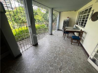 Casa de 5 alcobas en venta en Zuñiga, Medellín, 1300 m² · foto 14 de 20