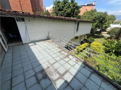 Casa de 5 alcobas en venta en Zuñiga, Medellín, 1300 m² · foto 17 de 20