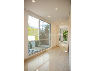 Casa de 4 alcobas en venta en Las Palmas, Medellín, 1636 m² · foto 10 de 19