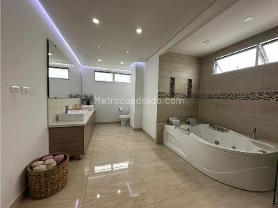 Casa de 4 alcobas en venta en Las Palmas, Medellín, 1636 m² · foto 15 de 19