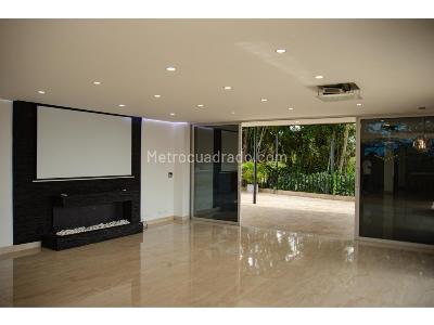 Casa de 4 alcobas en venta en Las Palmas, Medellín, 1636 m² · foto 2 de 19