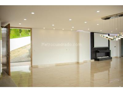 Casa de 4 alcobas en venta en Las Palmas, Medellín, 1636 m² · foto 3 de 19