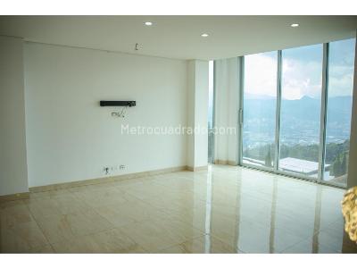 Casa de 4 alcobas en venta en Las Palmas, Medellín, 1636 m² · foto 9 de 19
