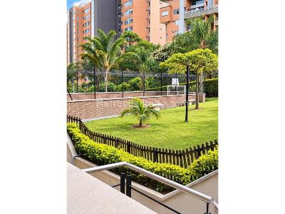 Apartamento de 3 alcobas en venta en Loma Benedictinos, Medellín, 150 m² · foto 16 de 20