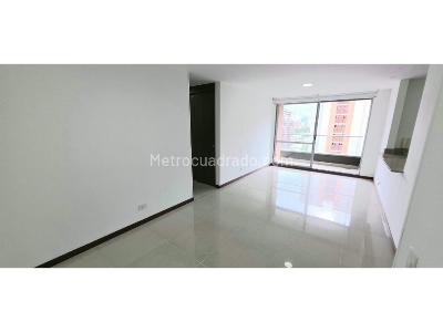 Apartamento de 3 alcobas en arriendo en Ciudad Del Rio, Medellín, 80 m² · foto 2 de 10