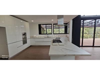 Casa de 3 alcobas en venta en Loma Del Escobero, Medellín · foto 7 de 20