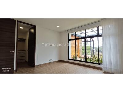 Casa de 3 alcobas en venta en Loma Del Escobero, Medellín · foto 11 de 20