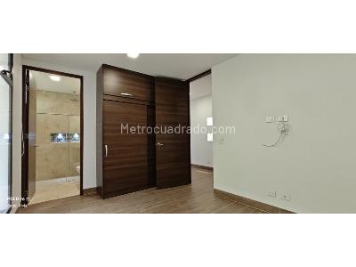 Casa de 3 alcobas en venta en Loma Del Escobero, Medellín · foto 12 de 20