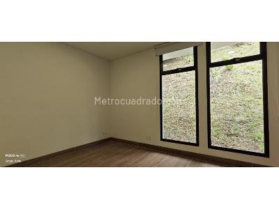 Casa de 3 alcobas en venta en Loma Del Escobero, Medellín · foto 13 de 20