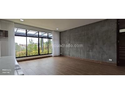 Casa de 3 alcobas en venta en Loma Del Escobero, Medellín · foto 15 de 20