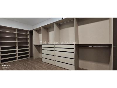Casa de 3 alcobas en venta en Loma Del Escobero, Medellín · foto 17 de 20