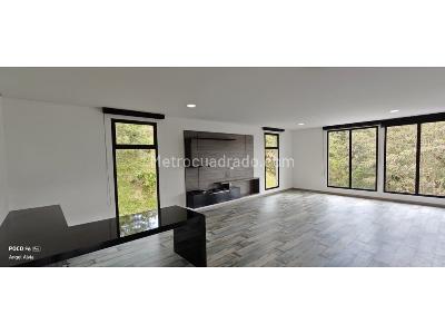 Casa de 3 alcobas en venta en Loma Del Escobero, Medellín · foto 18 de 20