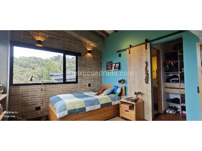 Casa de 4 alcobas en venta en Loma Del Escobero, Medellín, 1800 m² · foto 13 de 20