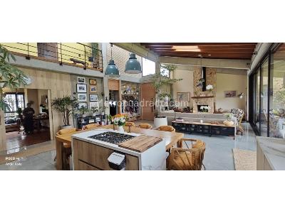 Casa de 4 alcobas en venta en Loma Del Escobero, Medellín, 1800 m² · foto 7 de 20
