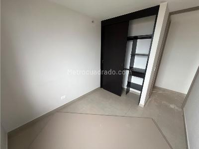 Apartamento de 3 alcobas en arriendo en Loma De Los Gonzalez, Medellín, 75 m² · foto 6 de 13