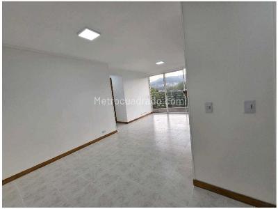 Apartamento en venta en Patio Bonito, Medellín · foto 3 de 10