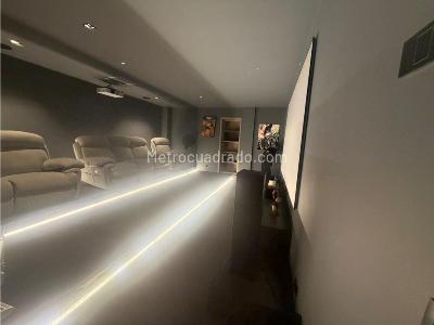 Casa de 5 alcobas en venta en Los Colores, Medellín, 630 m² · foto 4 de 20