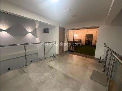 Casa de 5 alcobas en venta en Los Colores, Medellín, 630 m² · foto 9 de 20