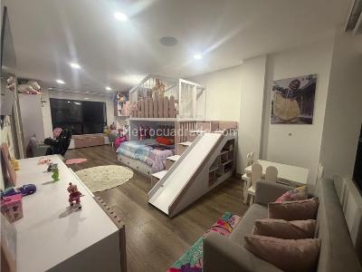 Casa de 5 alcobas en venta en Los Colores, Medellín, 630 m² · foto 14 de 20
