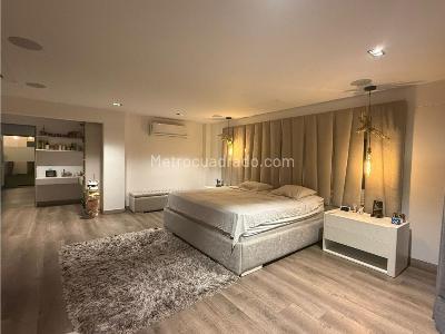 Casa de 5 alcobas en venta en Los Colores, Medellín, 630 m² · foto 18 de 20