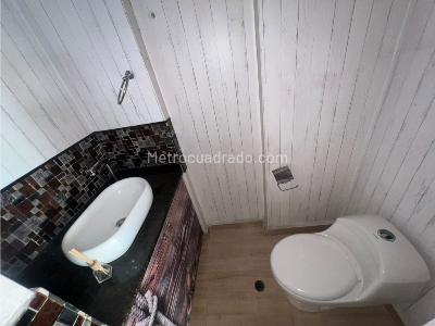 Casa de 5 alcobas en venta en Laureles, Medellín, 384 m² · foto 17 de 20