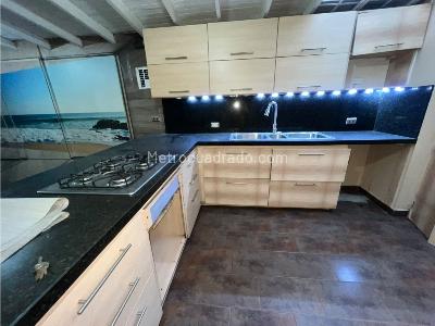 Casa de 5 alcobas en venta en Laureles, Medellín, 384 m² · foto 5 de 20