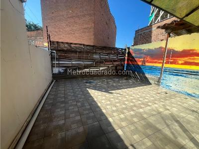 Casa de 5 alcobas en venta en Laureles, Medellín, 384 m² · foto 7 de 20