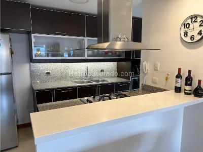Apartamento de 3 alcobas en arriendo en Loma Benedictinos, Medellín, 118 m² · foto 7 de 20
