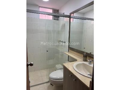 Apartamento de 3 alcobas en arriendo en Loma Benedictinos, Medellín, 118 m² · foto 19 de 20