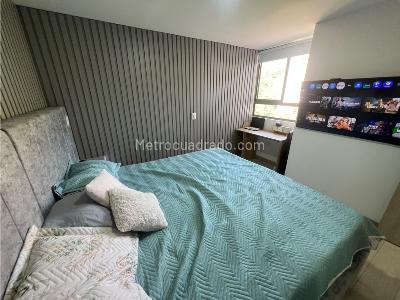 Apartamento de 3 alcobas en venta en Alto De Las Flores, Medellín, 86 m² · foto 10 de 20