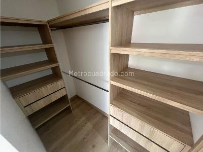 Apartamento de 2 alcobas en arriendo en Loma De San Jose, Medellín, 70 m² · foto 8 de 15