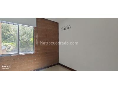 Apartamento de 2 alcobas en arriendo en Loma Del Indio, Medellín, 60 m² · foto 9 de 20
