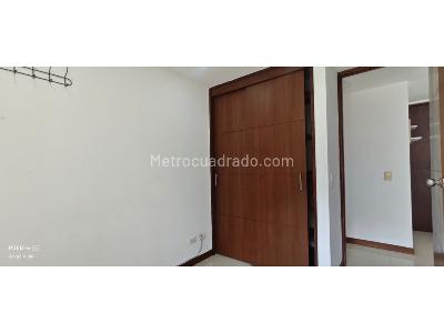 Apartamento de 2 alcobas en arriendo en Loma Del Indio, Medellín, 60 m² · foto 10 de 20