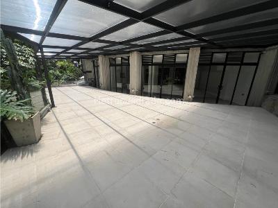 Local Comercial en Arriendo, Milla De Oro, Medellín