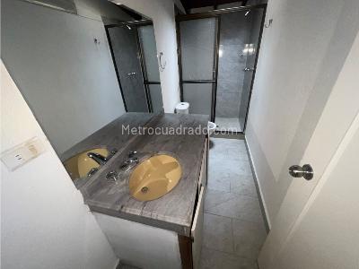 Apartamento de 3 alcobas en arriendo en Conquistadores, Medellín, 169 m² · foto 15 de 20