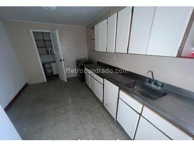 Apartamento de 3 alcobas en arriendo en Conquistadores, Medellín, 169 m² · foto 19 de 20