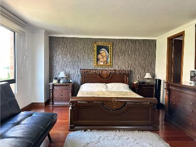Apartamento de 3 alcobas en venta en Castropol, Medellín, 226 m² · foto 10 de 16