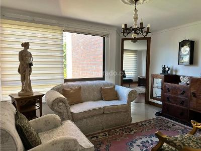 Apartamento de 3 alcobas en venta en Castropol, Medellín, 226 m² · foto 7 de 16