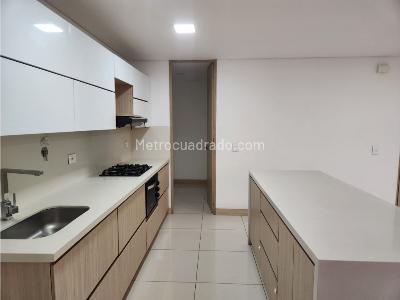 Apartamento de 3 alcobas en arriendo en Segundo Parque De Laureles, Medellín, 118 m² · foto 7 de 20