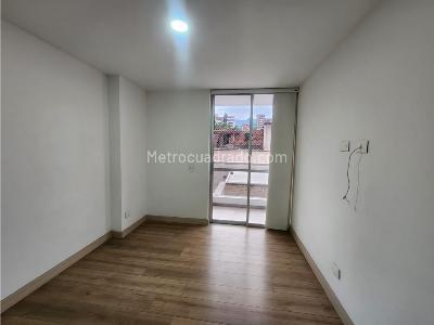 Apartamento de 3 alcobas en arriendo en Segundo Parque De Laureles, Medellín, 118 m² · foto 17 de 20