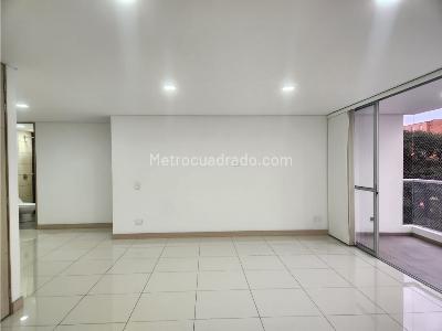 Apartamento de 3 alcobas en arriendo en Segundo Parque De Laureles, Medellín, 118 m² · foto 19 de 20